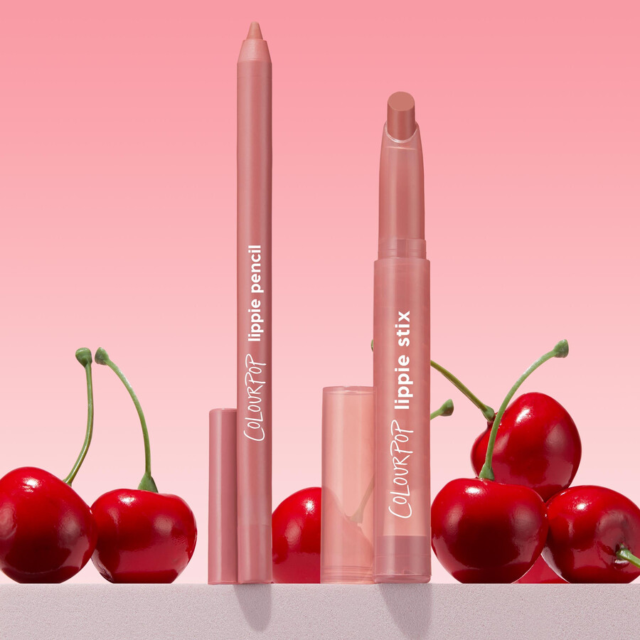 set di matite e stick per labbra